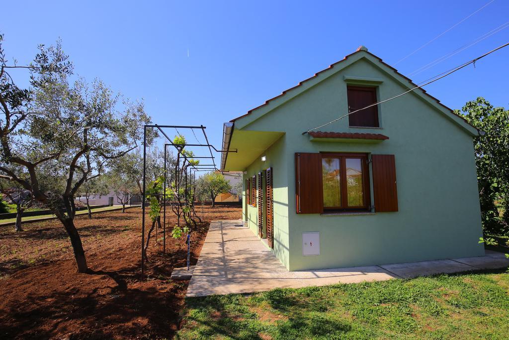 Holiday Home Zemljak Sukošan Екстериор снимка